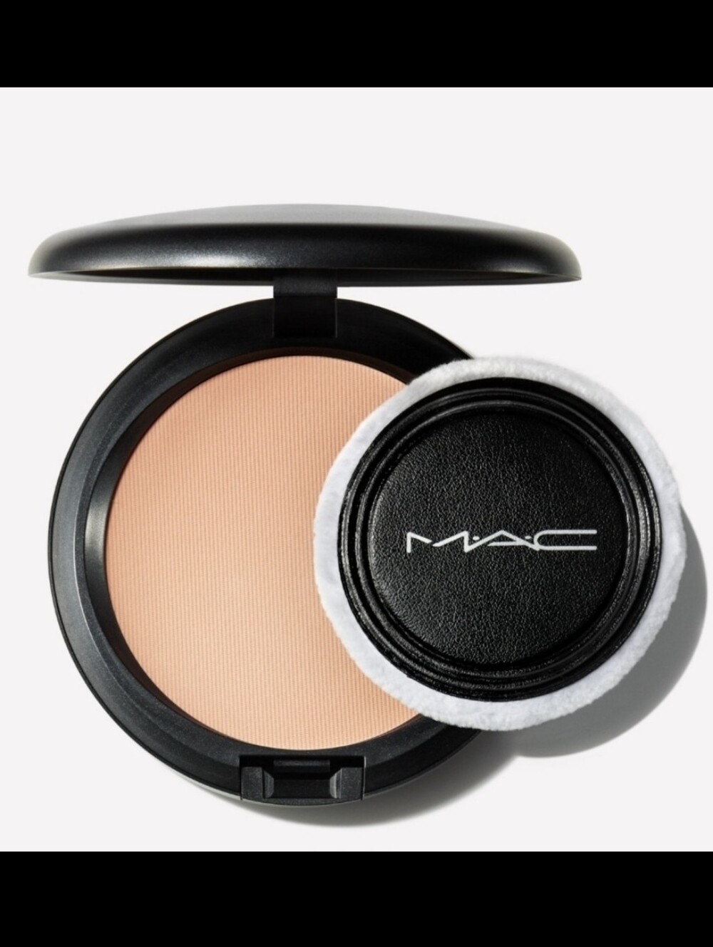 MAC Cosmetics Blot Pressed Powder in Medium BNWOB